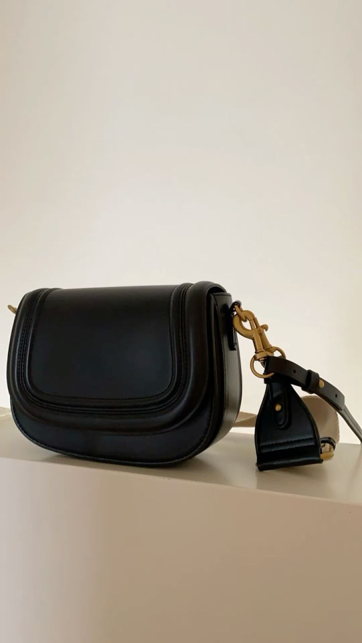 Aria Crossbody Bag - Black